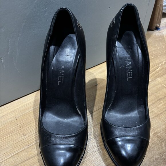 CHANEL Black Women Pump Heel Black Leather - Picture 3 of 6